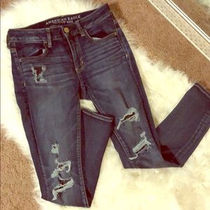 Distressed AE jeans mid rise (belt loops ripped)